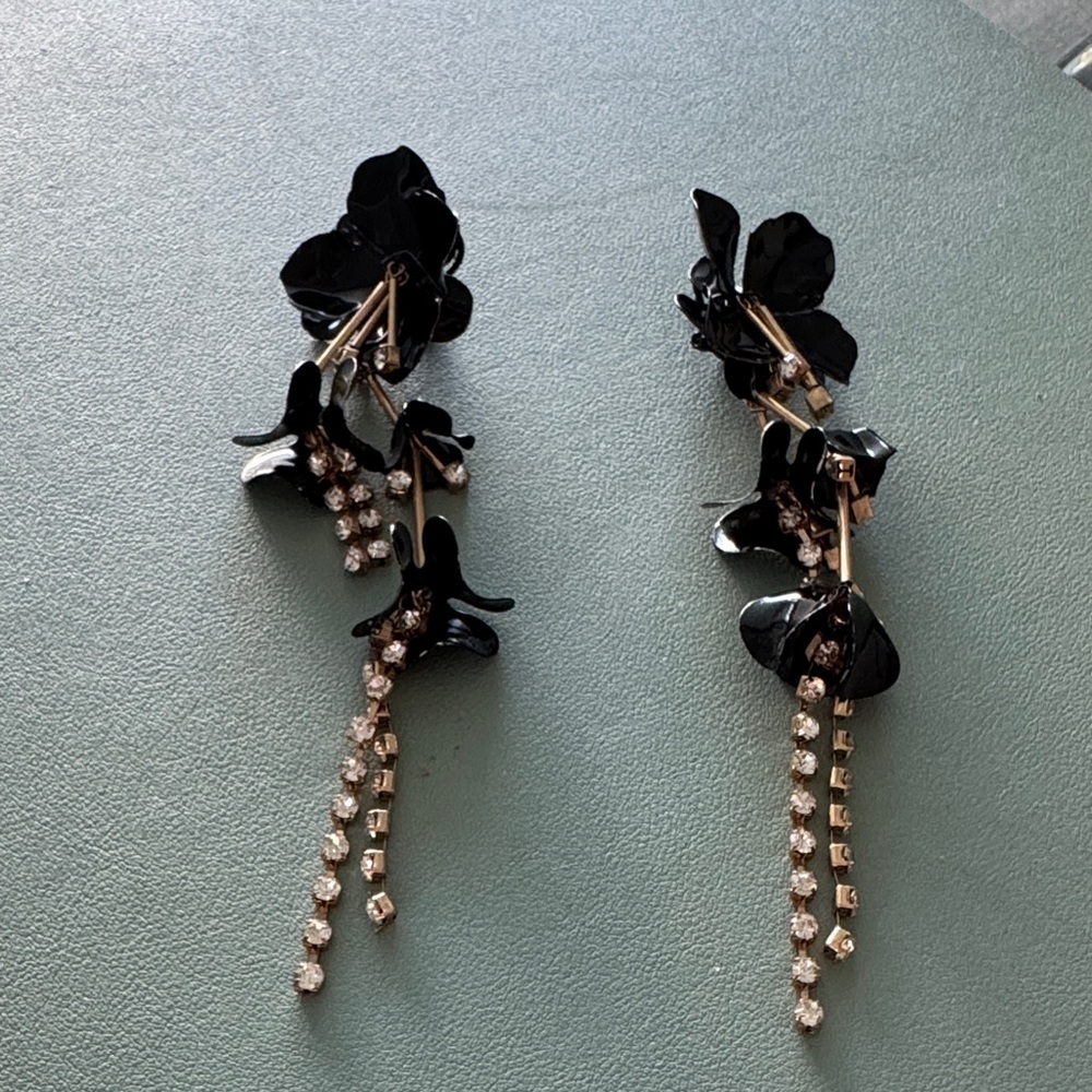 Oscar de la Renta Black Floral Crystal Earrings in style of Oscar de la Renta